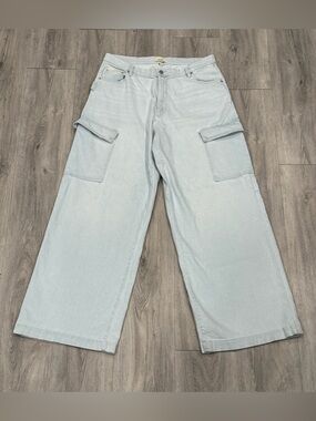 DL1961 Women’s Casual Pale Blue Wash ZOIE Wide Leg 32” Cargo Utility Jeans